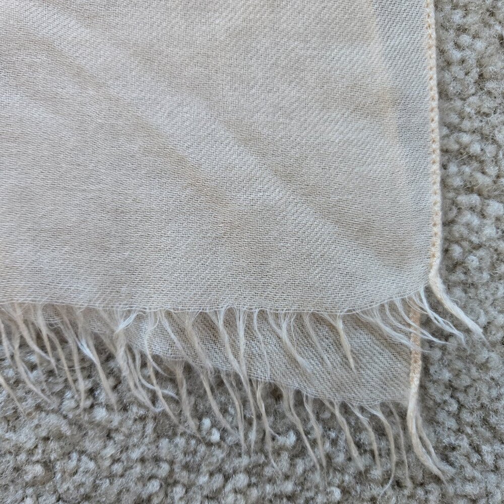 Cashmere Scarf Pale Peach Woven Lightweight Tissue weight - Picture 6 of 11